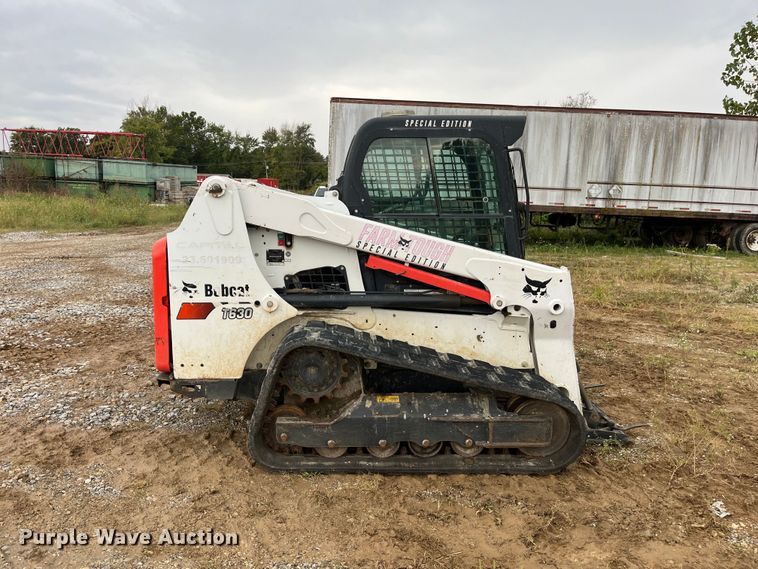 image for item FG0750 2019 Bobcat T630 Farm Tough Special Edition tracked skid steer loader