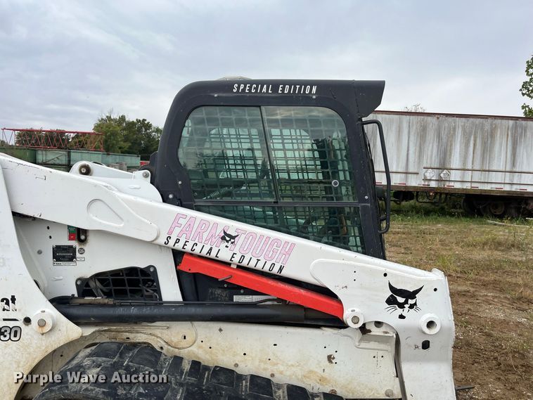 image for item FG0750 2019 Bobcat T630 Farm Tough Special Edition tracked skid steer loader