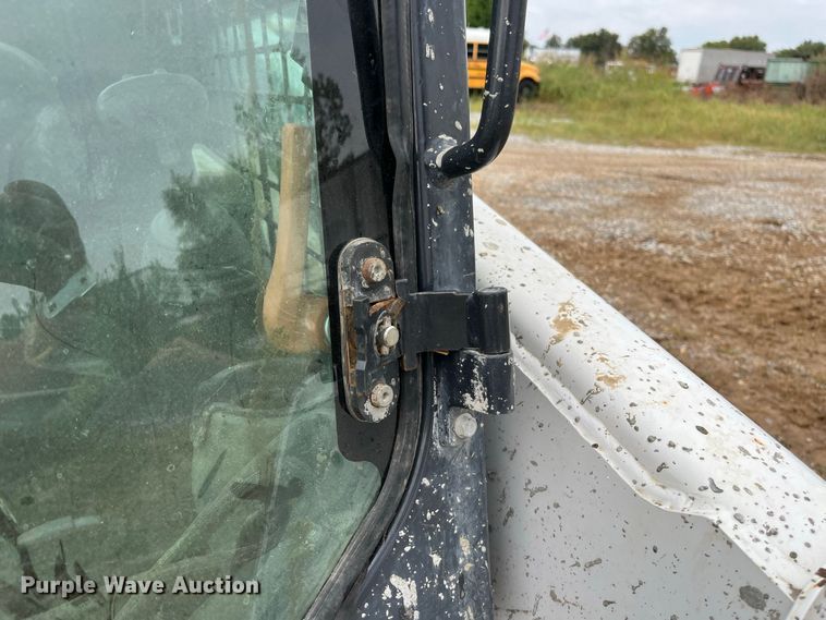 image for item FG0750 2019 Bobcat T630 Farm Tough Special Edition tracked skid steer loader