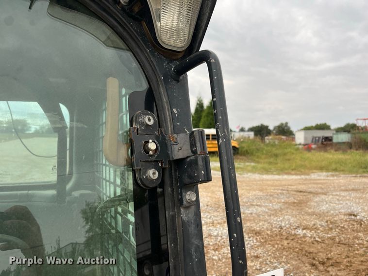 image for item FG0750 2019 Bobcat T630 Farm Tough Special Edition tracked skid steer loader