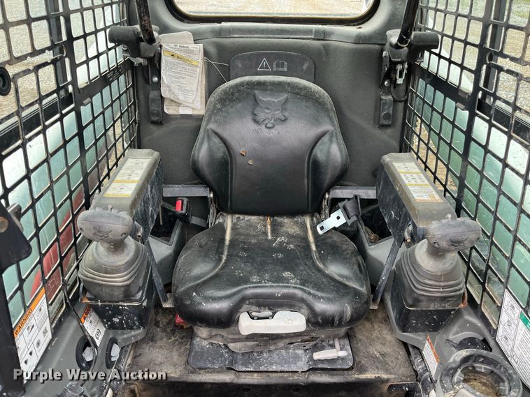 image for item FG0750 2019 Bobcat T630 Farm Tough Special Edition tracked skid steer loader