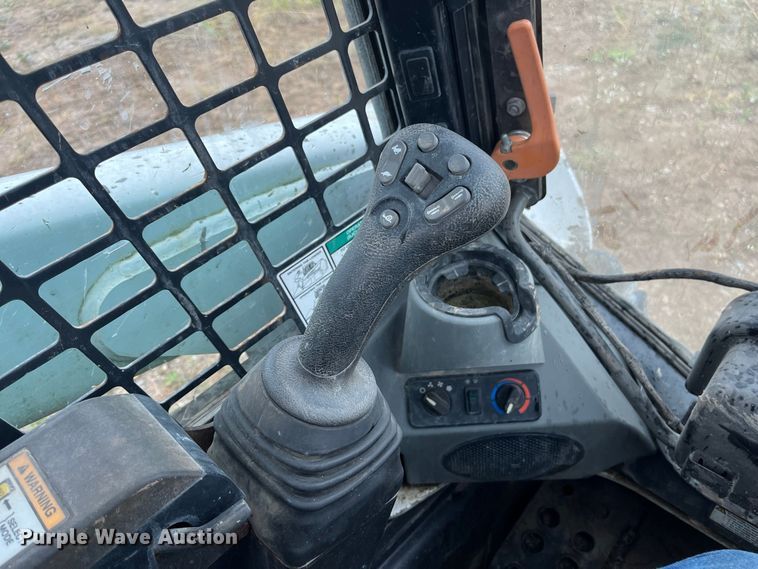 image for item FG0750 2019 Bobcat T630 Farm Tough Special Edition tracked skid steer loader