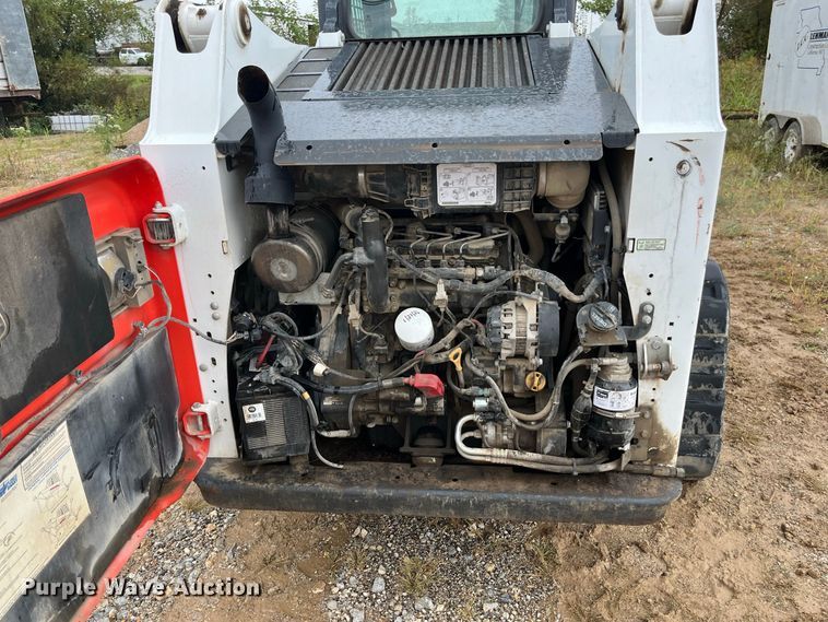 image for item FG0750 2019 Bobcat T630 Farm Tough Special Edition tracked skid steer loader