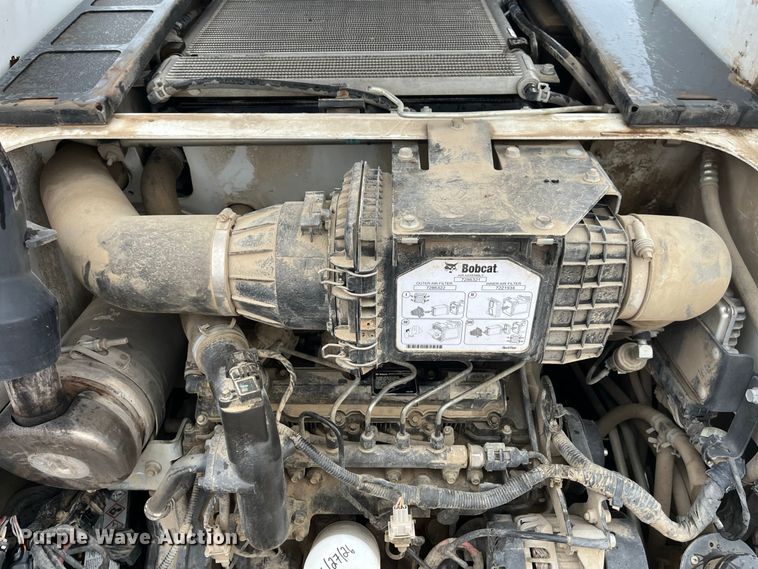 image for item FG0750 2019 Bobcat T630 Farm Tough Special Edition tracked skid steer loader