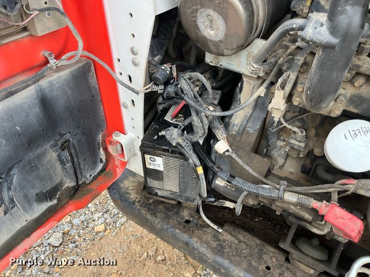 image for item FG0750 2019 Bobcat T630 Farm Tough Special Edition tracked skid steer loader