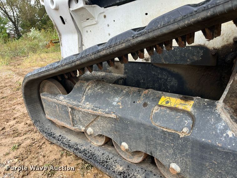 image for item FG0750 2019 Bobcat T630 Farm Tough Special Edition tracked skid steer loader