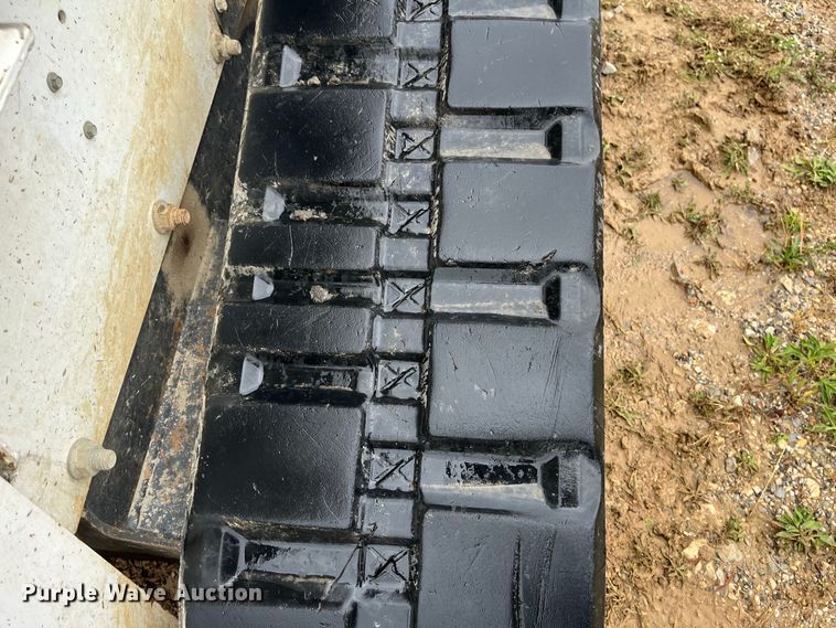 image for item FG0750 2019 Bobcat T630 Farm Tough Special Edition tracked skid steer loader