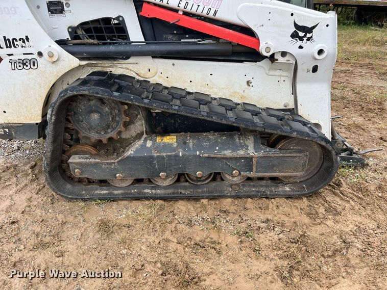 image for item FG0750 2019 Bobcat T630 Farm Tough Special Edition tracked skid steer loader