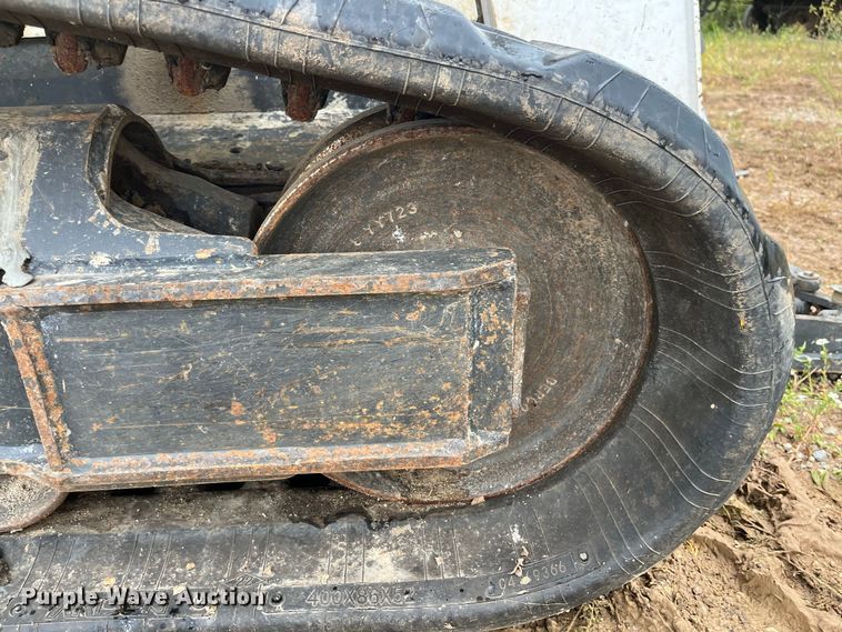 image for item FG0750 2019 Bobcat T630 Farm Tough Special Edition tracked skid steer loader