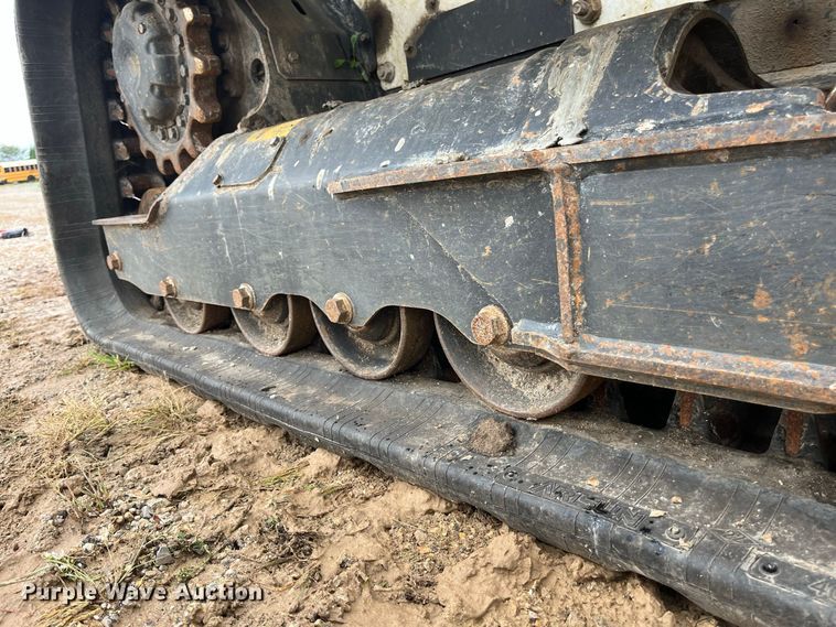 image for item FG0750 2019 Bobcat T630 Farm Tough Special Edition tracked skid steer loader