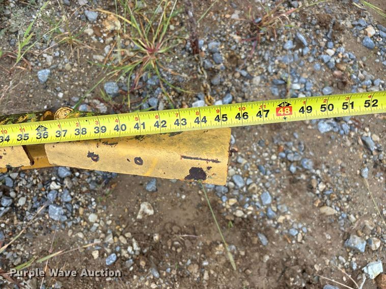 image for item FG0751 DoMor Equipment R-600C aggregate spreader