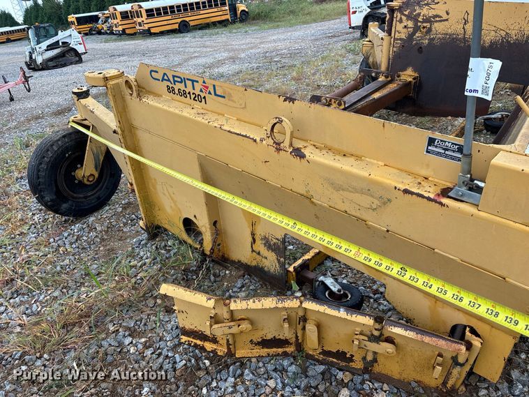 image for item FG0751 DoMor Equipment R-600C aggregate spreader