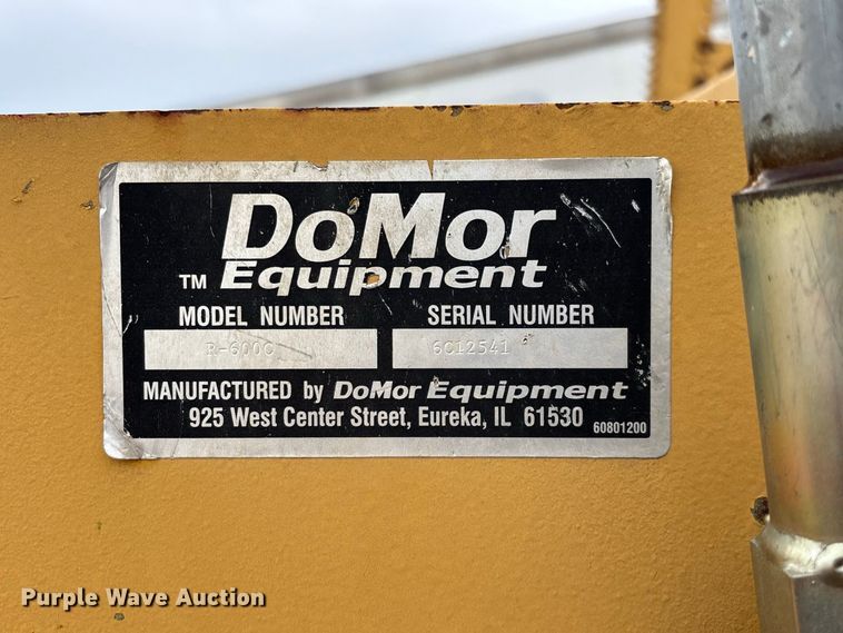 image for item FG0751 DoMor Equipment R-600C aggregate spreader
