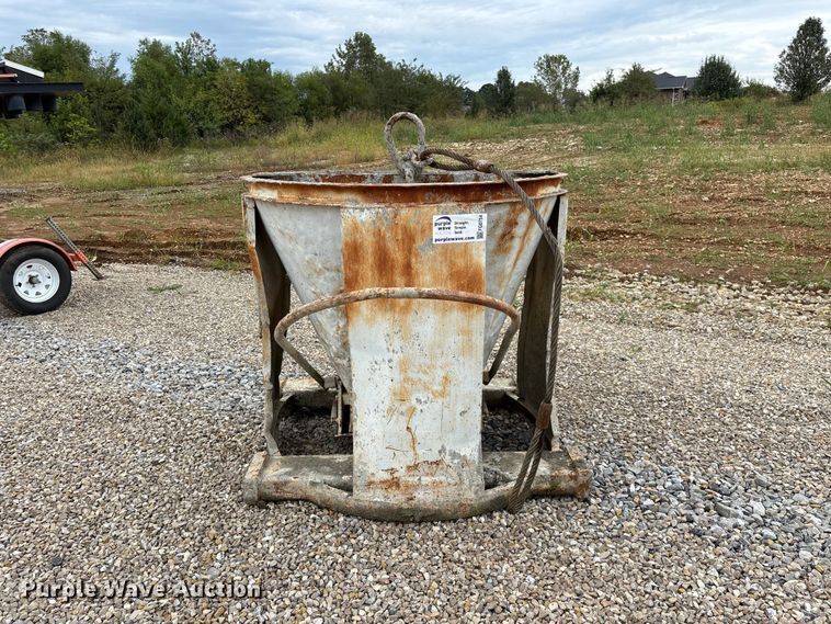 image for item FG0754 Concrete bucket