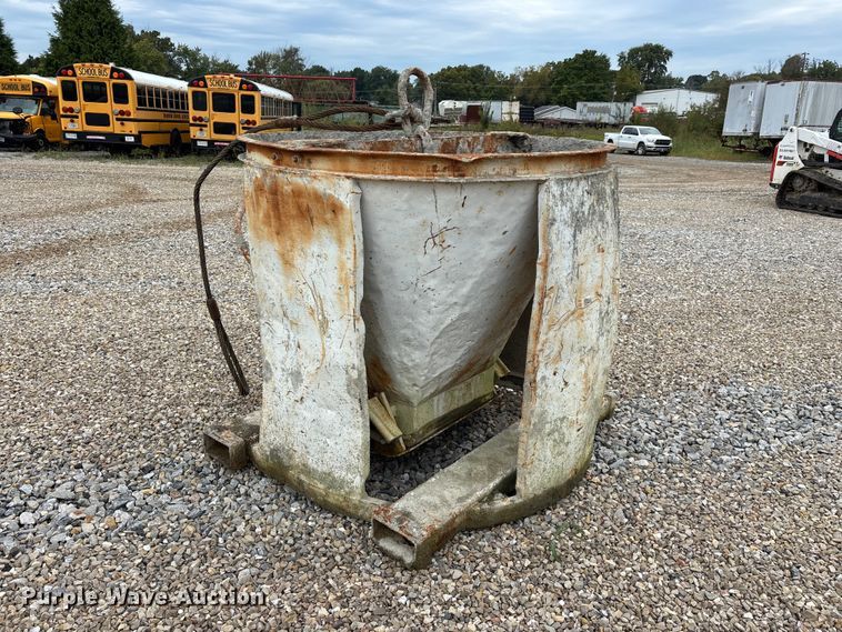 image for item FG0754 Concrete bucket