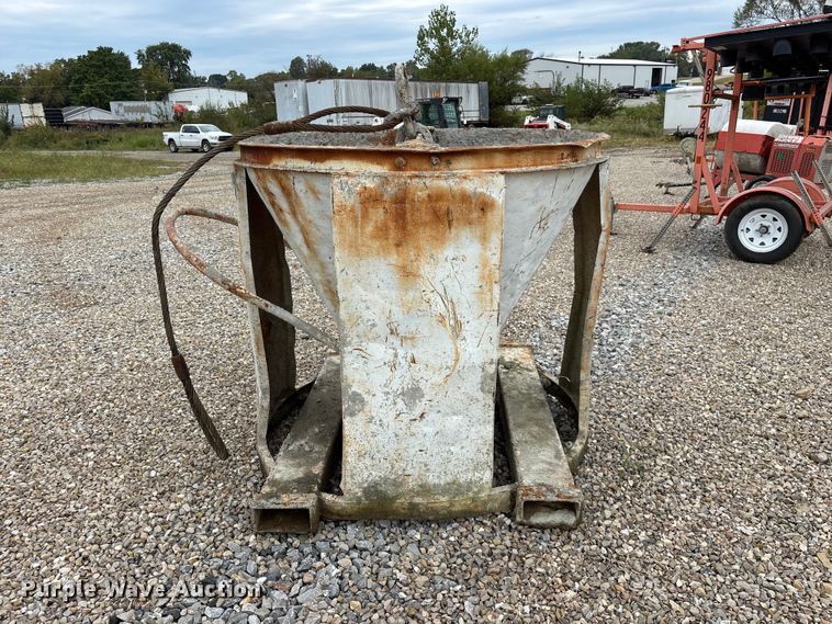 image for item FG0754 Concrete bucket