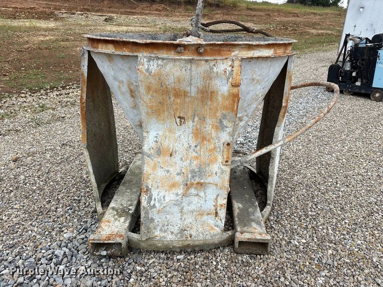 image for item FG0754 Concrete bucket