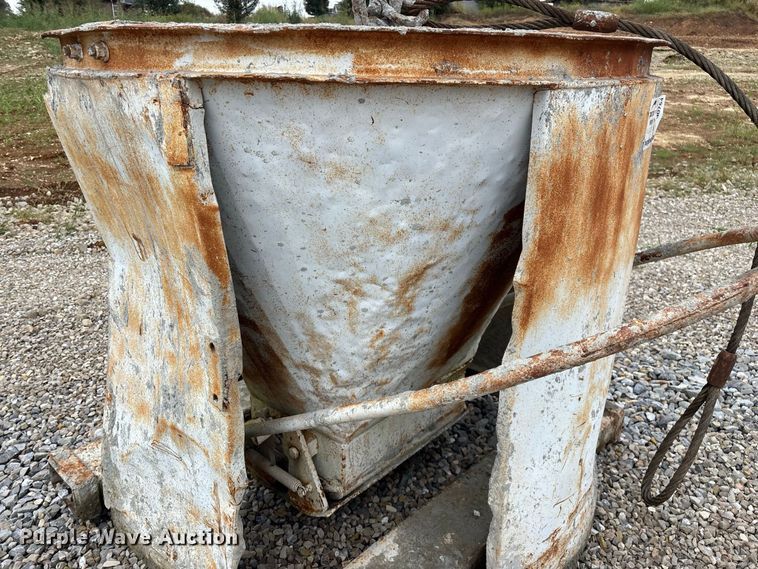image for item FG0754 Concrete bucket