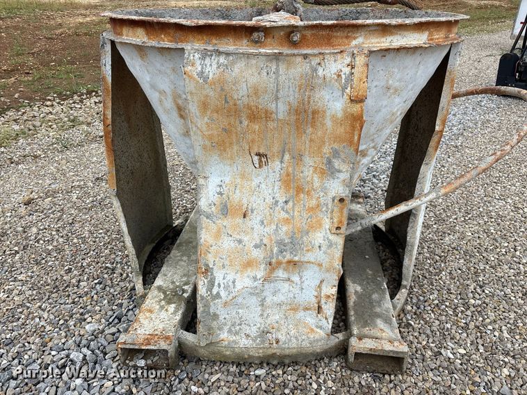 image for item FG0754 Concrete bucket