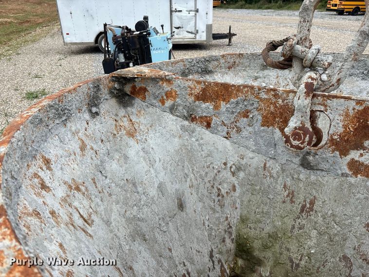 image for item FG0754 Concrete bucket