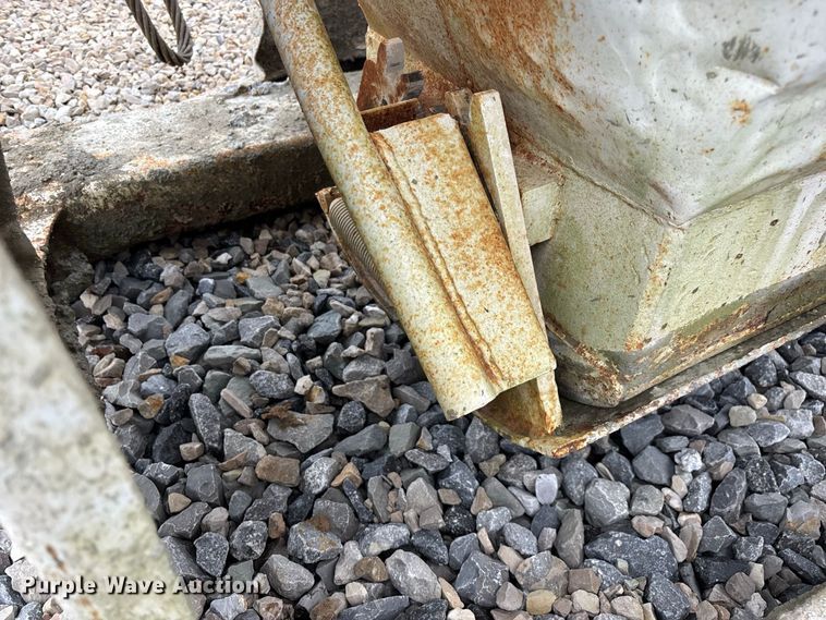 image for item FG0754 Concrete bucket