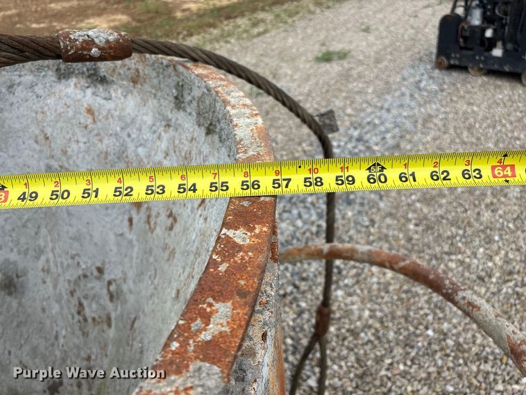 image for item FG0754 Concrete bucket