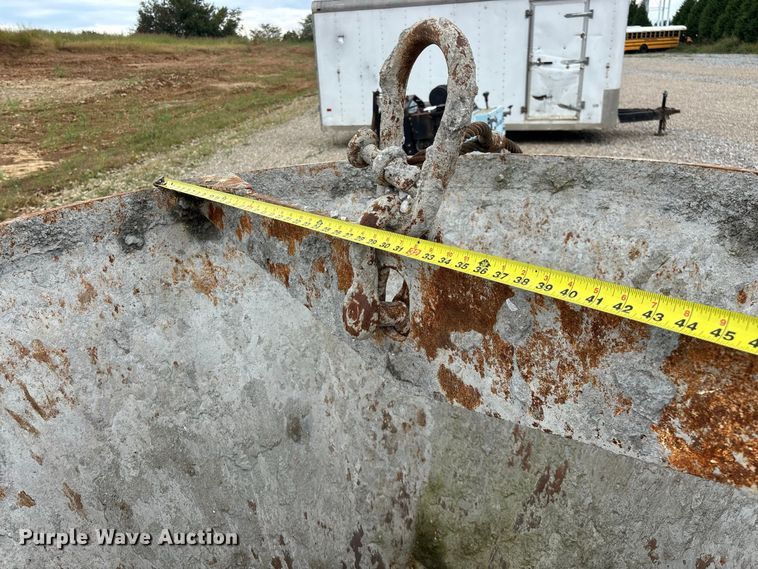 image for item FG0754 Concrete bucket