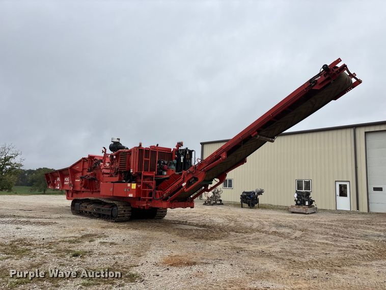 image for item FG0758 2013 Morbark Wood Hog 3400XT horizontal grinder