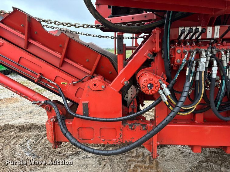 image for item FG0758 2013 Morbark Wood Hog 3400XT horizontal grinder
