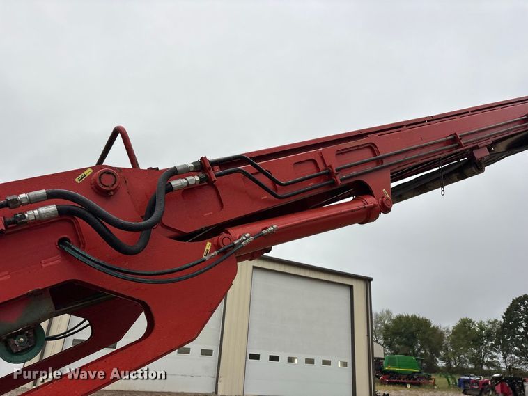 image for item FG0758 2013 Morbark Wood Hog 3400XT horizontal grinder