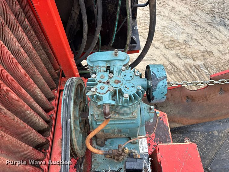 image for item FG0758 2013 Morbark Wood Hog 3400XT horizontal grinder