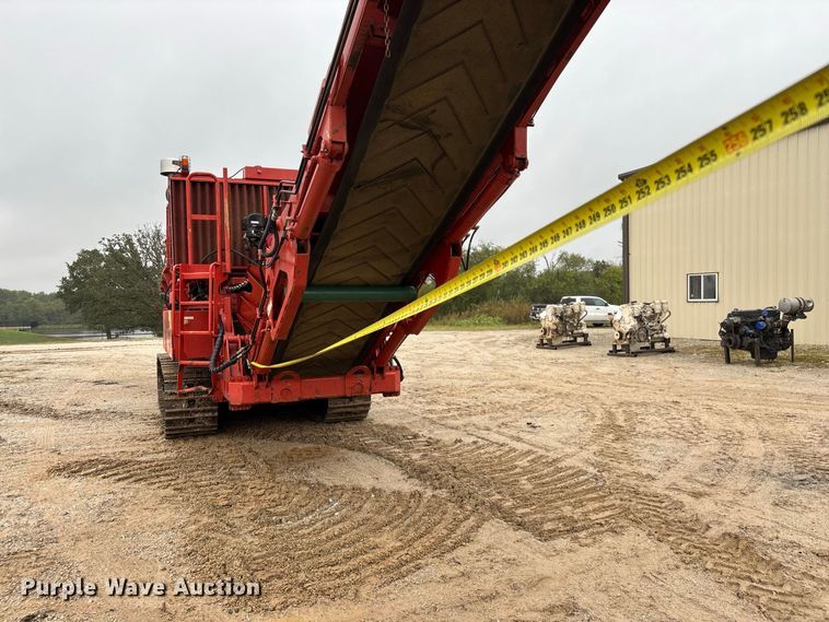 image for item FG0758 2013 Morbark Wood Hog 3400XT horizontal grinder