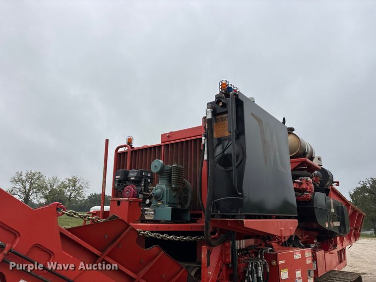 image for item FG0758 2013 Morbark Wood Hog 3400XT horizontal grinder