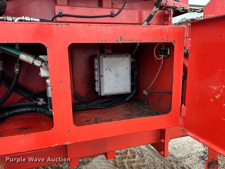 image for item FG0758 2013 Morbark Wood Hog 3400XT horizontal grinder
