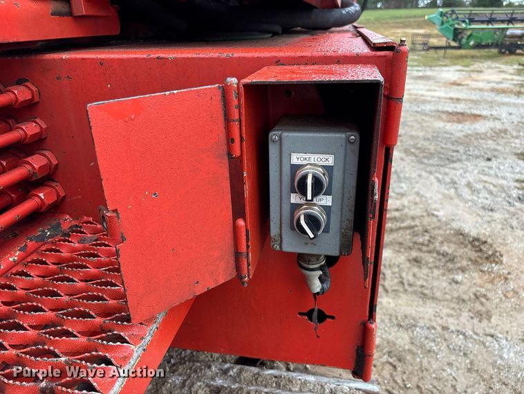 image for item FG0758 2013 Morbark Wood Hog 3400XT horizontal grinder
