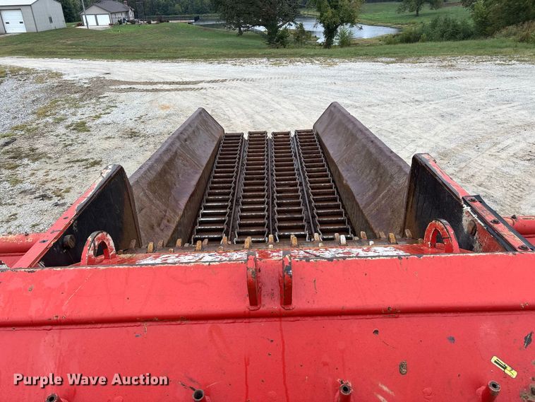 image for item FG0758 2013 Morbark Wood Hog 3400XT horizontal grinder
