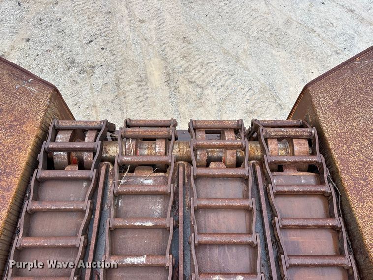 image for item FG0758 2013 Morbark Wood Hog 3400XT horizontal grinder
