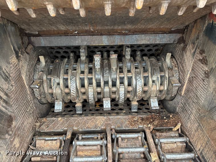 image for item FG0758 2013 Morbark Wood Hog 3400XT horizontal grinder