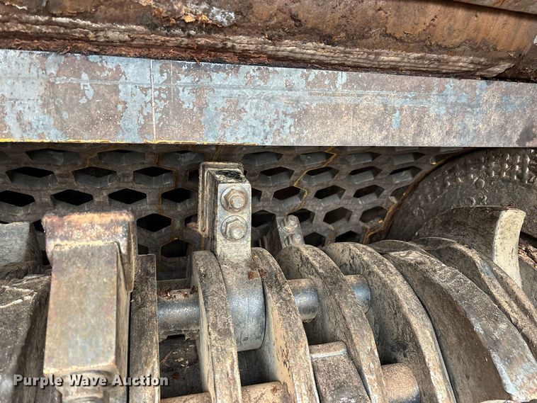image for item FG0758 2013 Morbark Wood Hog 3400XT horizontal grinder
