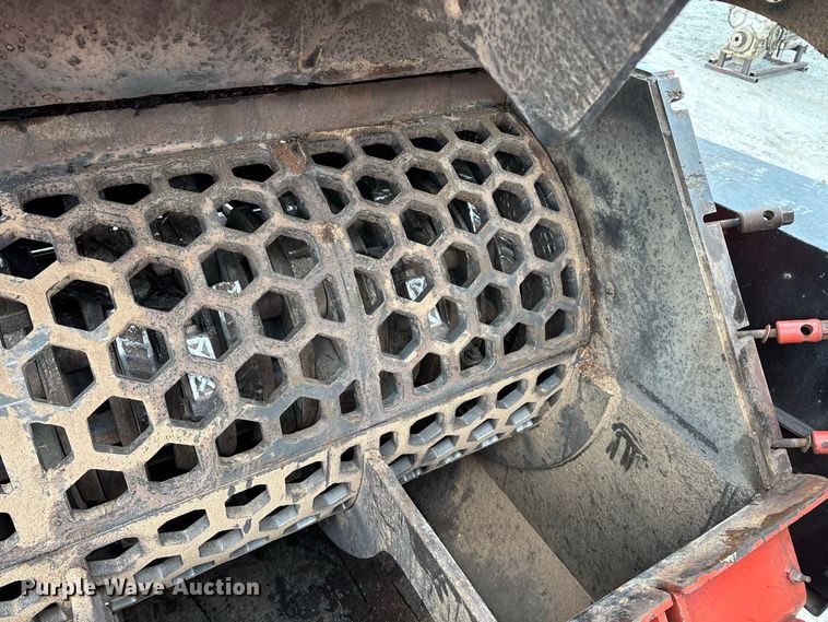 image for item FG0758 2013 Morbark Wood Hog 3400XT horizontal grinder