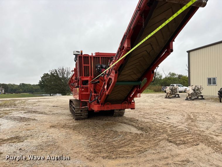 image for item FG0758 2013 Morbark Wood Hog 3400XT horizontal grinder