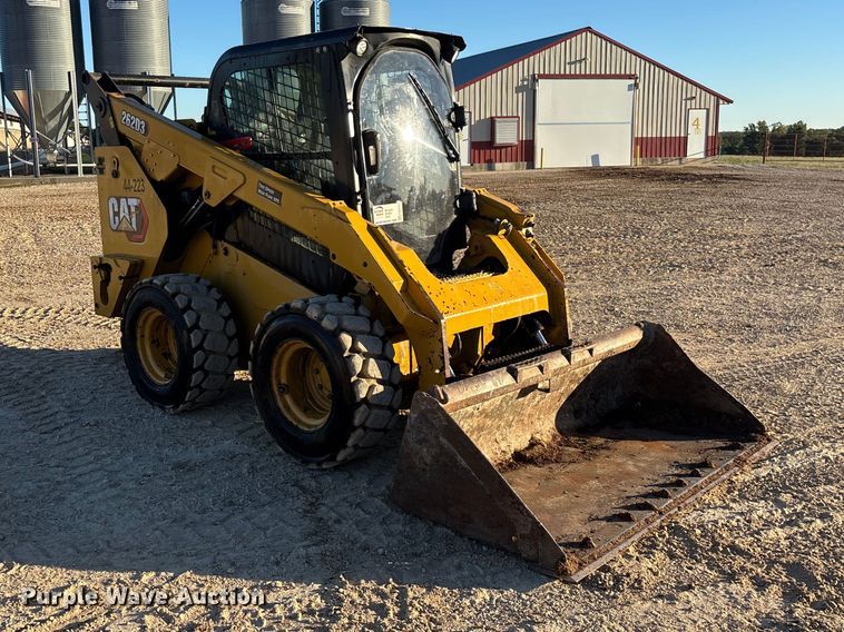 image for item FG0763 2020 Caterpillar 262D3 skid steer loader