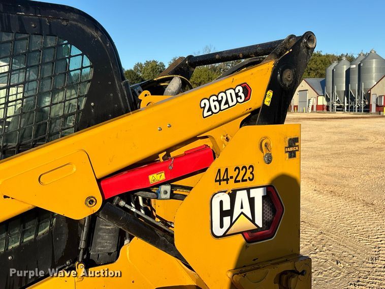 image for item FG0763 2020 Caterpillar 262D3 skid steer loader