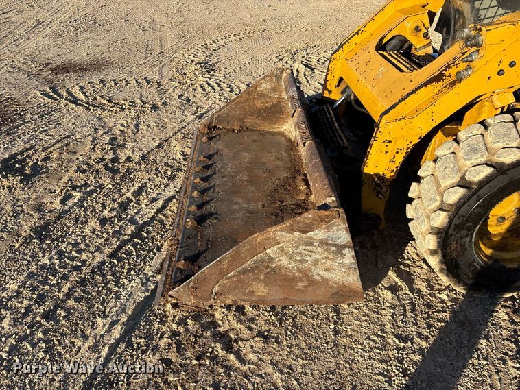 image for item FG0763 2020 Caterpillar 262D3 skid steer loader