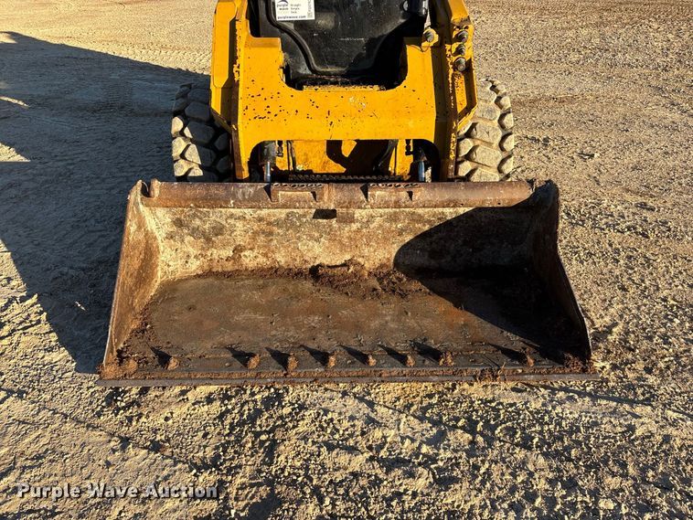 image for item FG0763 2020 Caterpillar 262D3 skid steer loader