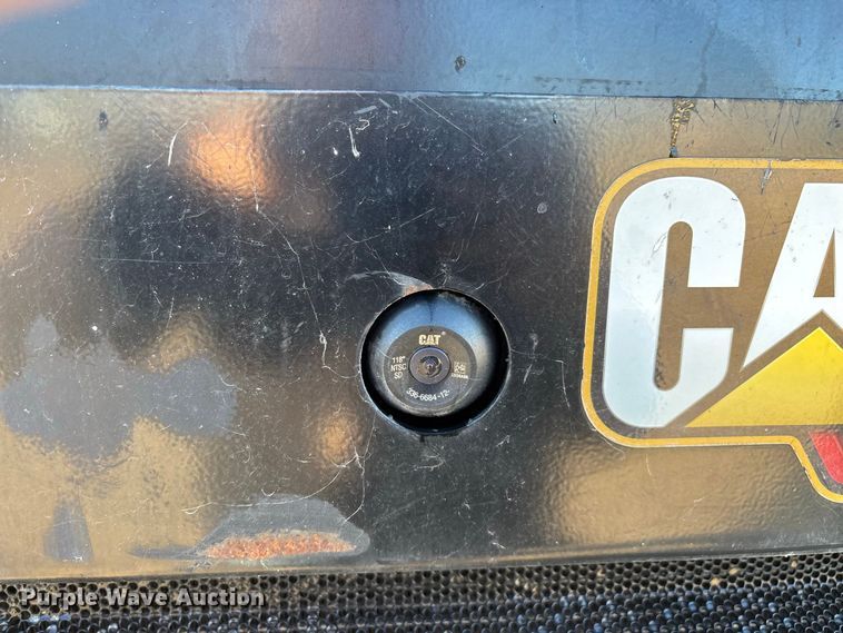image for item FG0763 2020 Caterpillar 262D3 skid steer loader