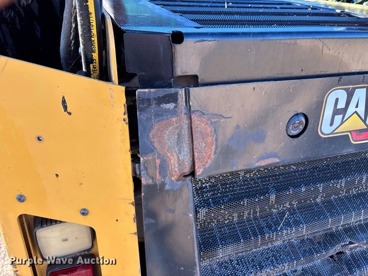 image for item FG0763 2020 Caterpillar 262D3 skid steer loader