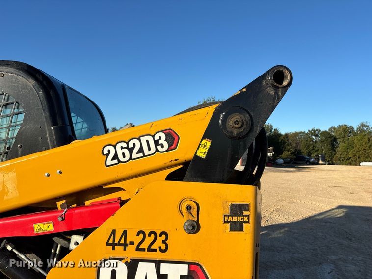 image for item FG0763 2020 Caterpillar 262D3 skid steer loader