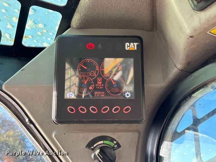 image for item FG0763 2020 Caterpillar 262D3 skid steer loader