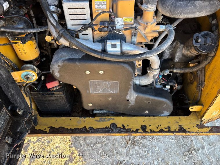 image for item FG0763 2020 Caterpillar 262D3 skid steer loader